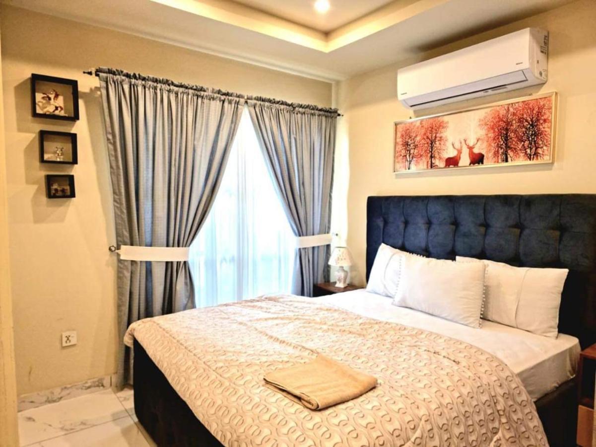 רוואלפינדי Comfortable & Lovely 1 Bed Apt In Bahria Town מראה חיצוני תמונה