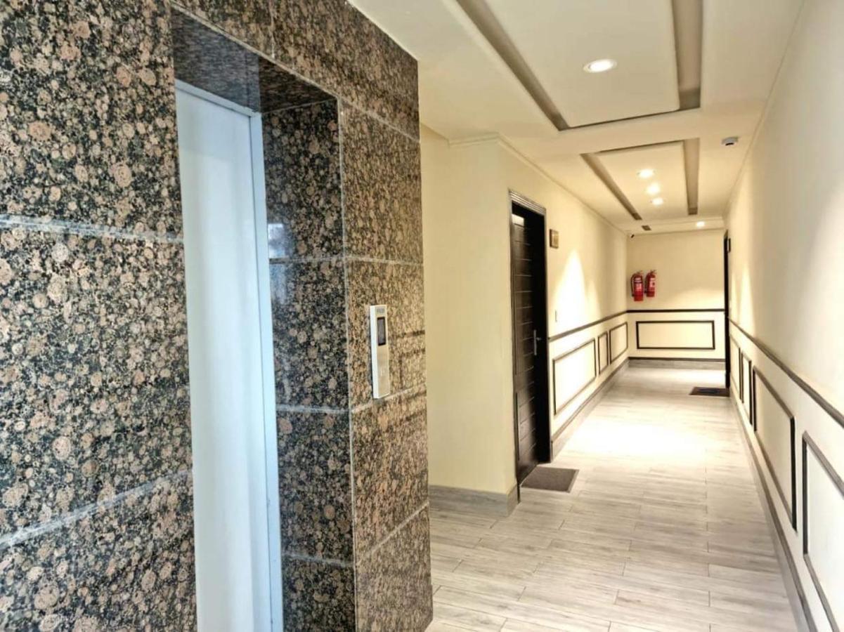 רוואלפינדי Comfortable & Lovely 1 Bed Apt In Bahria Town מראה חיצוני תמונה